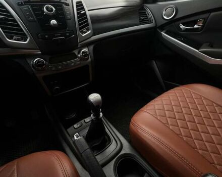 Серый Cанг Йонг Корандо, объемом двигателя 2 л и пробегом 160 тыс. км за 8900 $, фото 6 на Automoto.ua