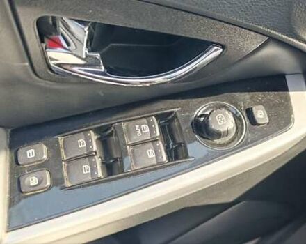 Серый Cанг Йонг Корандо, объемом двигателя 2 л и пробегом 160 тыс. км за 8900 $, фото 10 на Automoto.ua