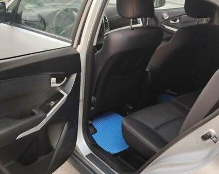 Сірий Cанг Йонг Korando, об'ємом двигуна 2 л та пробігом 260 тис. км за 9900 $, фото 5 на Automoto.ua