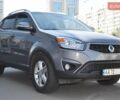 Серый Cанг Йонг Корандо, объемом двигателя 2 л и пробегом 170 тыс. км за 11000 $, фото 4 на Automoto.ua