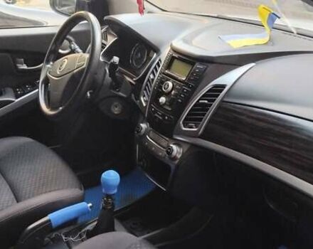 Сірий Cанг Йонг Korando, об'ємом двигуна 2 л та пробігом 260 тис. км за 9900 $, фото 8 на Automoto.ua