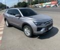 Сірий Cанг Йонг Korando, об'ємом двигуна 1.5 л та пробігом 5 тис. км за 21700 $, фото 1 на Automoto.ua