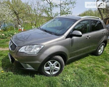 Сірий Cанг Йонг Korando, об'ємом двигуна 2 л та пробігом 123 тис. км за 9300 $, фото 1 на Automoto.ua