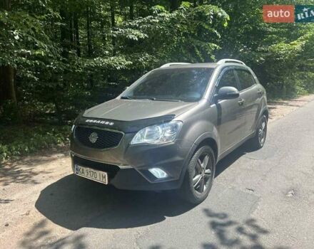 Сірий Cанг Йонг Korando, об'ємом двигуна 2 л та пробігом 230 тис. км за 9999 $, фото 1 на Automoto.ua