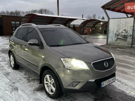 Сірий Cанг Йонг Korando, об'ємом двигуна 2 л та пробігом 145 тис. км за 9000 $, фото 1 на Automoto.ua