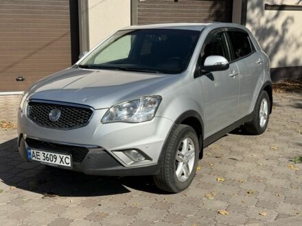 Сірий Cанг Йонг Korando, об'ємом двигуна 2 л та пробігом 186 тис. км за 7000 $, фото 1 на Automoto.ua