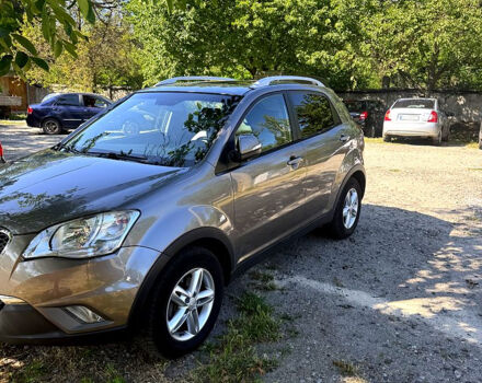 Сірий Cанг Йонг Korando, об'ємом двигуна 2 л та пробігом 190 тис. км за 8500 $, фото 1 на Automoto.ua