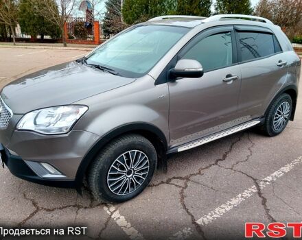 Сірий Cанг Йонг Korando, об'ємом двигуна 2 л та пробігом 115 тис. км за 8280 $, фото 1 на Automoto.ua