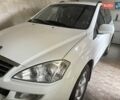 Белый Cанг Йонг Кирон, объемом двигателя 2 л и пробегом 140 тыс. км за 7500 $, фото 1 на Automoto.ua