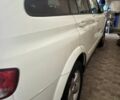 Белый Cанг Йонг Кирон, объемом двигателя 2 л и пробегом 140 тыс. км за 7500 $, фото 3 на Automoto.ua