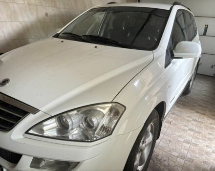 Белый Cанг Йонг Кирон, объемом двигателя 2 л и пробегом 140 тыс. км за 7500 $, фото 1 на Automoto.ua