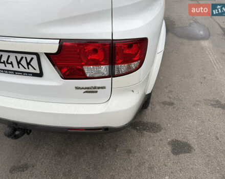 Белый Cанг Йонг Кирон, объемом двигателя 2 л и пробегом 190 тыс. км за 8800 $, фото 5 на Automoto.ua