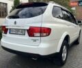 Білий Cанг Йонг Kyron, об'ємом двигуна 2 л та пробігом 50 тис. км за 12200 $, фото 5 на Automoto.ua