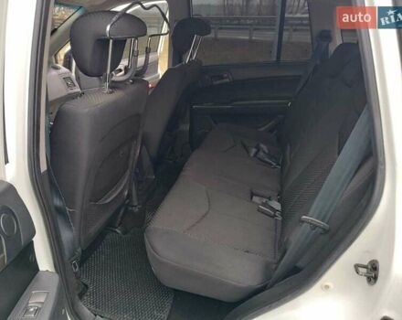 Белый Cанг Йонг Кирон, объемом двигателя 2 л и пробегом 150 тыс. км за 8000 $, фото 19 на Automoto.ua