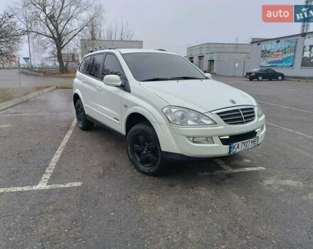 Белый Cанг Йонг Кирон, объемом двигателя 2 л и пробегом 150 тыс. км за 8000 $, фото 1 на Automoto.ua