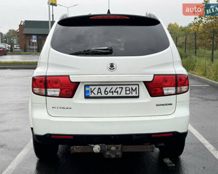 Белый Cанг Йонг Кирон, объемом двигателя 2 л и пробегом 162 тыс. км за 8500 $, фото 5 на Automoto.ua