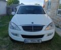Білий Cанг Йонг Kyron, об'ємом двигуна 2 л та пробігом 250 тис. км за 8500 $, фото 1 на Automoto.ua