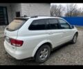 Белый Cанг Йонг Кирон, объемом двигателя 2 л и пробегом 300 тыс. км за 3900 $, фото 3 на Automoto.ua