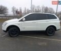 Белый Cанг Йонг Кирон, объемом двигателя 2 л и пробегом 150 тыс. км за 8000 $, фото 25 на Automoto.ua