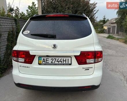 Білий Cанг Йонг Kyron, об'ємом двигуна 2 л та пробігом 39 тис. км за 13000 $, фото 15 на Automoto.ua