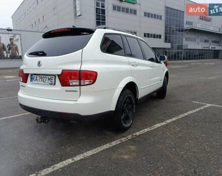 Белый Cанг Йонг Кирон, объемом двигателя 2 л и пробегом 150 тыс. км за 8000 $, фото 5 на Automoto.ua