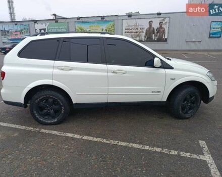 Белый Cанг Йонг Кирон, объемом двигателя 2 л и пробегом 150 тыс. км за 8000 $, фото 3 на Automoto.ua