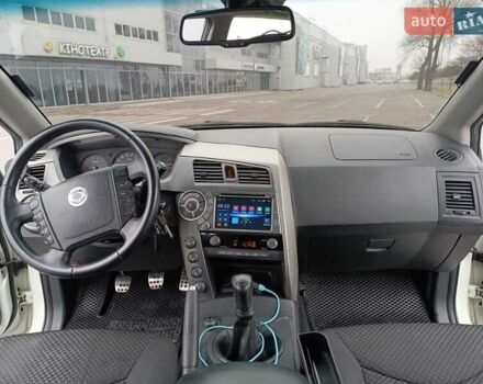 Белый Cанг Йонг Кирон, объемом двигателя 2 л и пробегом 150 тыс. км за 8000 $, фото 17 на Automoto.ua