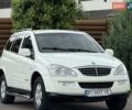 Білий Cанг Йонг Kyron, об'ємом двигуна 2 л та пробігом 300 тис. км за 7500 $, фото 8 на Automoto.ua