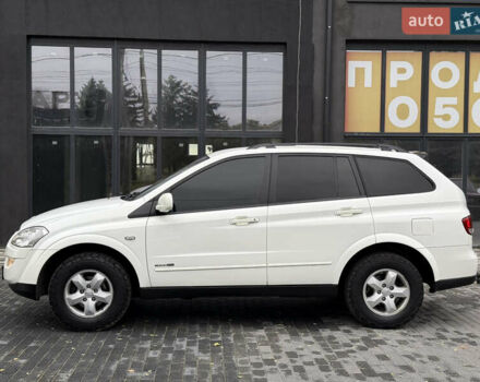 Белый Cанг Йонг Кирон, объемом двигателя 2 л и пробегом 180 тыс. км за 9500 $, фото 3 на Automoto.ua