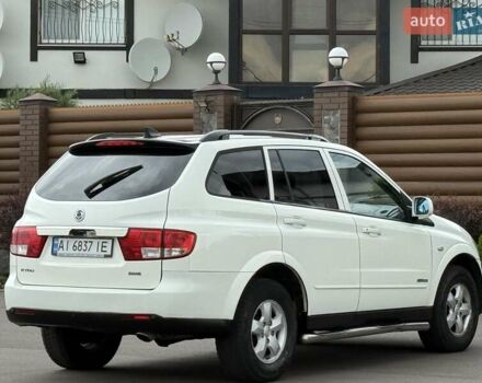 Білий Cанг Йонг Kyron, об'ємом двигуна 2 л та пробігом 300 тис. км за 7500 $, фото 26 на Automoto.ua