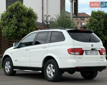 Білий Cанг Йонг Kyron, об'ємом двигуна 2 л та пробігом 300 тис. км за 7500 $, фото 13 на Automoto.ua