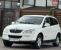 Білий Cанг Йонг Kyron, об'ємом двигуна 2 л та пробігом 300 тис. км за 7500 $, фото 3 на Automoto.ua