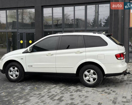 Белый Cанг Йонг Кирон, объемом двигателя 2 л и пробегом 180 тыс. км за 9500 $, фото 4 на Automoto.ua