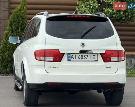 Білий Cанг Йонг Kyron, об'ємом двигуна 2 л та пробігом 300 тис. км за 7500 $, фото 19 на Automoto.ua