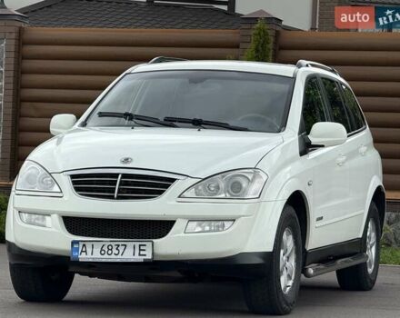 Білий Cанг Йонг Kyron, об'ємом двигуна 2 л та пробігом 300 тис. км за 7500 $, фото 1 на Automoto.ua
