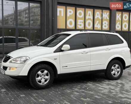 Белый Cанг Йонг Кирон, объемом двигателя 2 л и пробегом 180 тыс. км за 9500 $, фото 2 на Automoto.ua