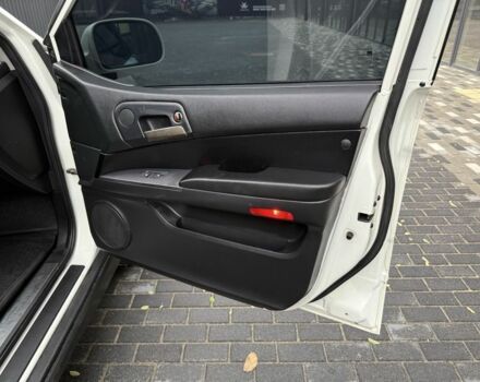 Cанг Йонг Kyron 2014 у Києві на Automoto.ua Білий Cанг Йонг Kyron, об'ємом двигуна 2 л та пробігом 180 тис. км за 9500 $, фото 21 на Automoto.ua