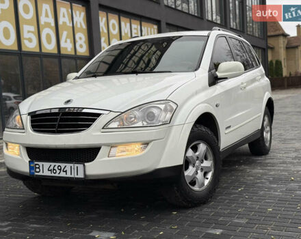 Белый Cанг Йонг Кирон, объемом двигателя 2 л и пробегом 180 тыс. км за 9500 $, фото 14 на Automoto.ua