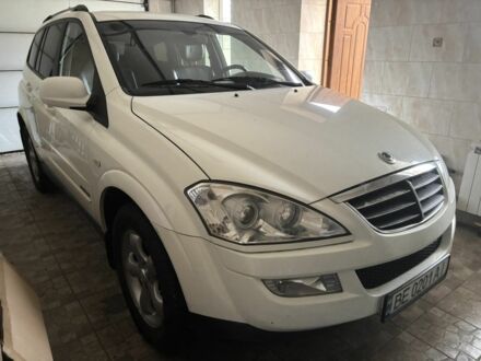 Белый Cанг Йонг Кирон, объемом двигателя 2 л и пробегом 140 тыс. км за 7500 $, фото 1 на Automoto.ua