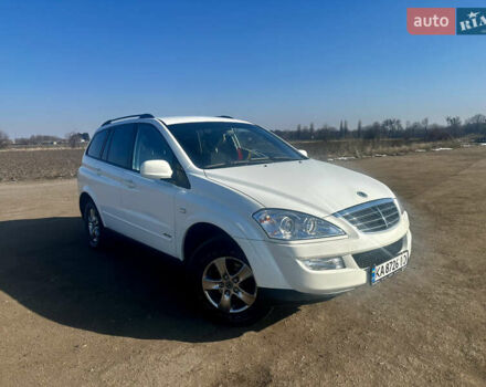 Белый Cанг Йонг Кирон, объемом двигателя 2.3 л и пробегом 125 тыс. км за 6500 $, фото 1 на Automoto.ua