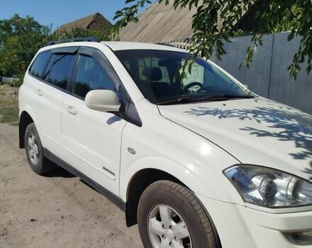 Cанг Йонг Кирон 2012 в Днепре (Днепропетровске) на Automoto.ua Белый Cанг Йонг Кирон, объемом двигателя 2 л и пробегом 183 тыс. км за 8500 $, фото 1 на Automoto.ua