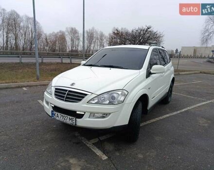 Белый Cанг Йонг Кирон, объемом двигателя 2 л и пробегом 150 тыс. км за 8200 $, фото 1 на Automoto.ua