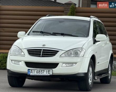 Білий Cанг Йонг Kyron, об'ємом двигуна 2 л та пробігом 300 тис. км за 7500 $, фото 1 на Automoto.ua