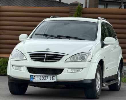 Белый Cанг Йонг Кирон, объемом двигателя 2 л и пробегом 300 тыс. км за 7800 $, фото 1 на Automoto.ua