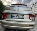 Бежевый Cанг Йонг Кирон, объемом двигателя 2 л и пробегом 240 тыс. км за 5800 $, фото 26 на Automoto.ua