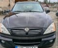 Черный Cанг Йонг Кирон, объемом двигателя 2 л и пробегом 250 тыс. км за 2902 $, фото 1 на Automoto.ua