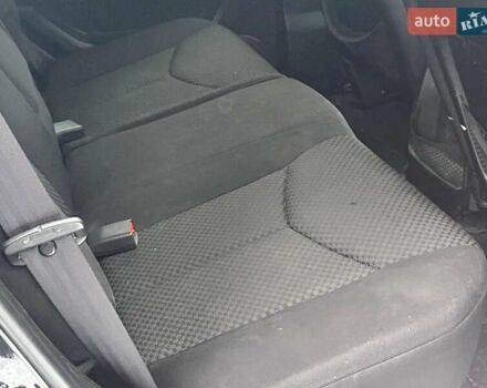 Чорний Cанг Йонг Kyron, об'ємом двигуна 2 л та пробігом 285 тис. км за 4490 $, фото 26 на Automoto.ua