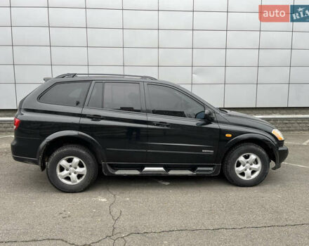 Чорний Cанг Йонг Kyron, об'ємом двигуна 2 л та пробігом 240 тис. км за 5900 $, фото 3 на Automoto.ua