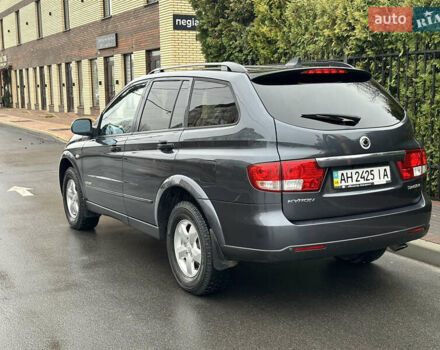 Черный Cанг Йонг Кирон, объемом двигателя 2 л и пробегом 69 тыс. км за 8800 $, фото 2 на Automoto.ua