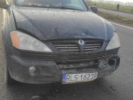 Cанг Йонг Кирон 2008 в Лозовой на Automoto.ua Черный Cанг Йонг Кирон, объемом двигателя 2 л и пробегом 330 тыс. км за 2500 $, фото 1 на Automoto.ua